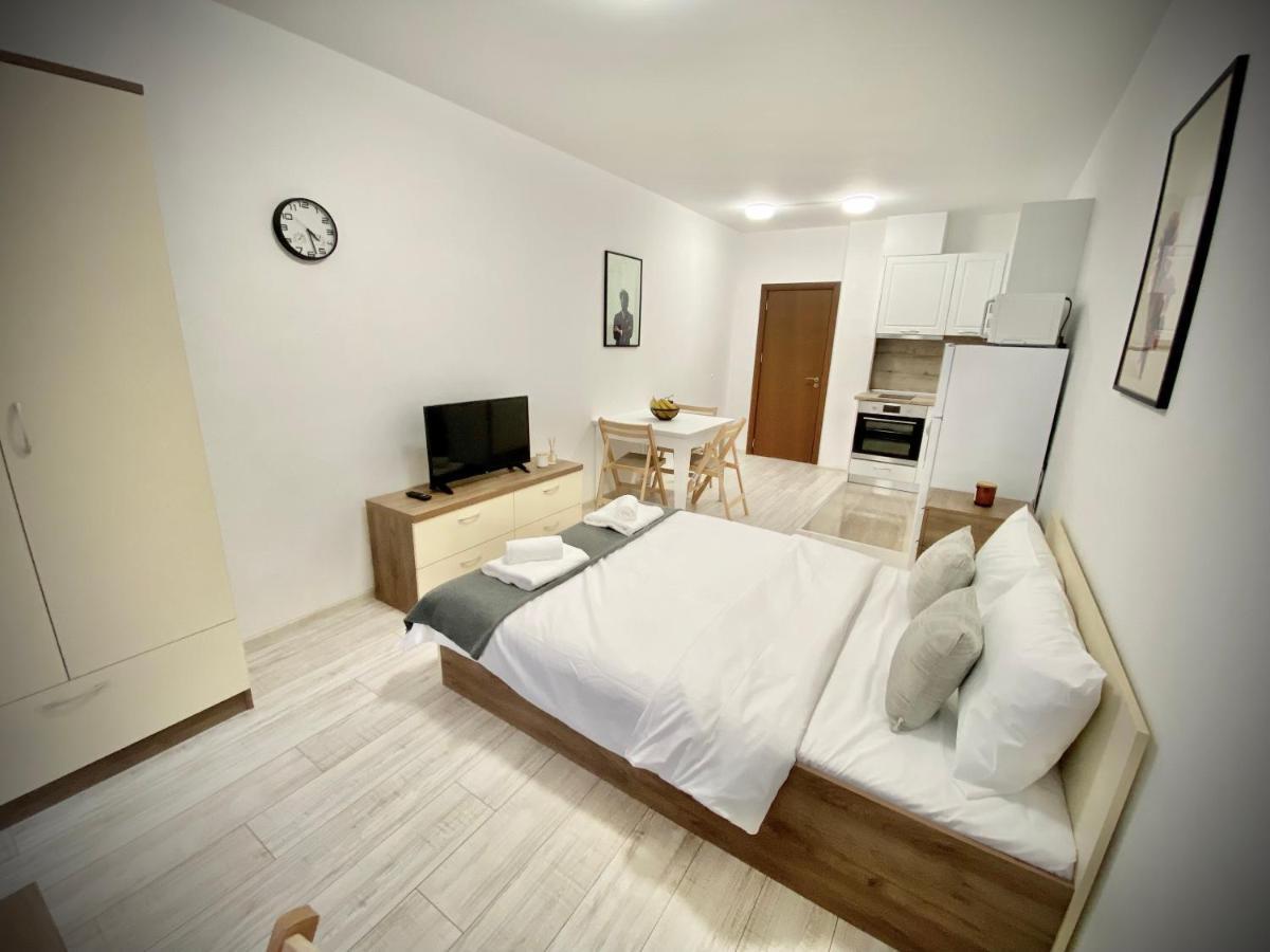 Cozy Studio Next To State Opera With Work Space Stara Zagora Exterior foto